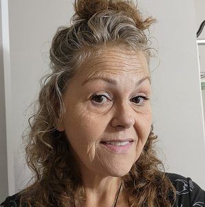 Meet your Posher, Michele